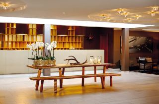 Koenis-Hotel-Finch-Rezeption-3.jpg